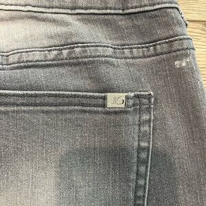 Jennifer Lopez Jeans Women's Size 16 Gray Skinny Distressed Dark